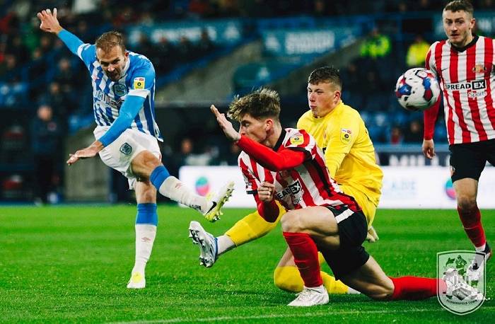 Kèo Châu Á Sunderland vs Huddersfield, 01h45 ngày 19/4