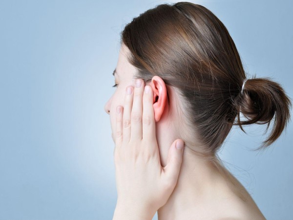 Giải mã điềm báo nóng tai trái ở nam và nữ