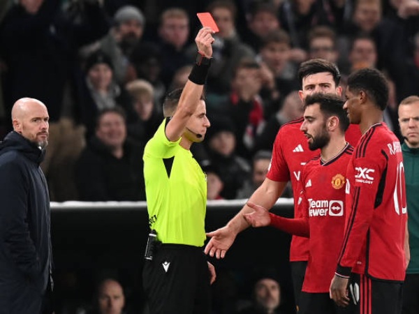 Tin BĐQT 25/11: Đã rõ án phạt của Rashford sau chiếc thẻ đỏ tai hại