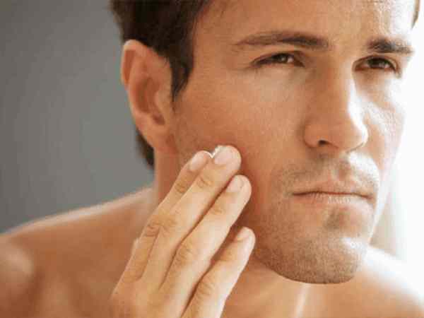 Tướng đàn ông sinh lý mạnh qua các đặc điểm trên cơ thể?