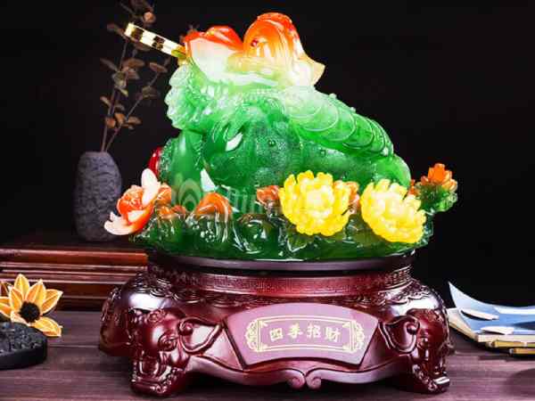 Thiềm Thừ hợp với tuổi nào