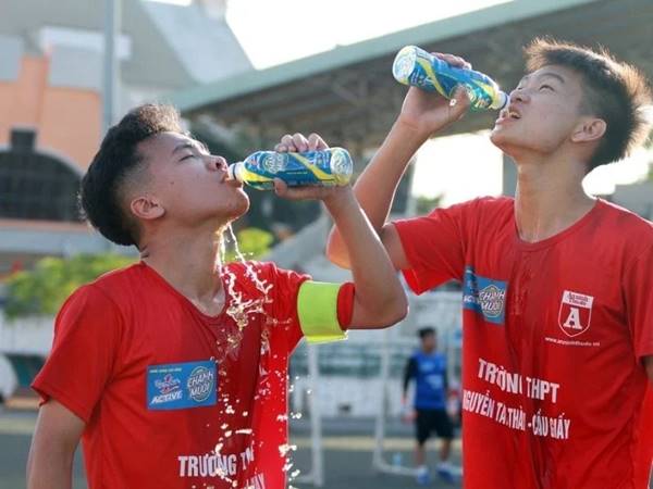 Nghỉ ngơi và phục hồi hợp lý sau khi đá bóng