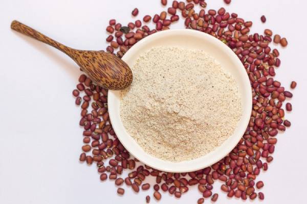 tắm bột đậu đỏ hàng ngày được không