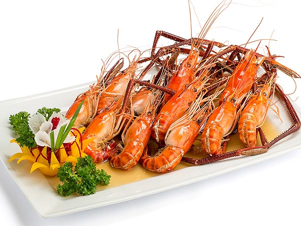 Tôm càng xanh làm món gì ngon? Hãy thử tôm càng xanh hấp bia