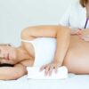 Cơn đau bụng bên trái trong thai kỳ có thể đến từ nhiều nguyên nhân khác nhau