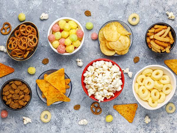 Gợi ý những món ăn vặt lành mạnh cho bé khi đi chơi